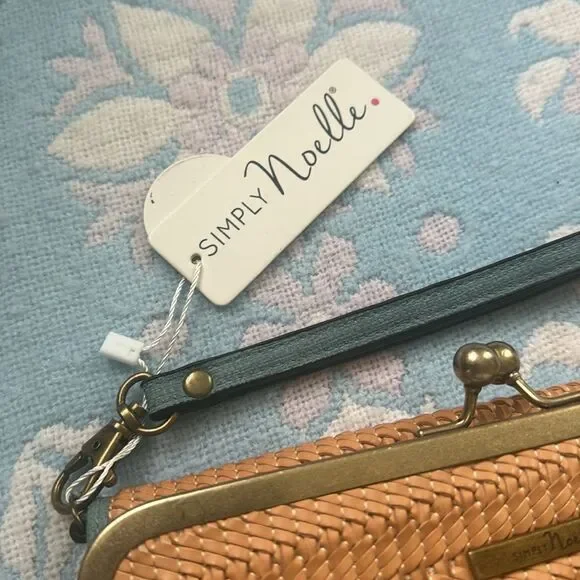 NWT *Simply Noelle* Trifold Weave Snap Clutch Wallet Wristlet - Picture 3 of 10